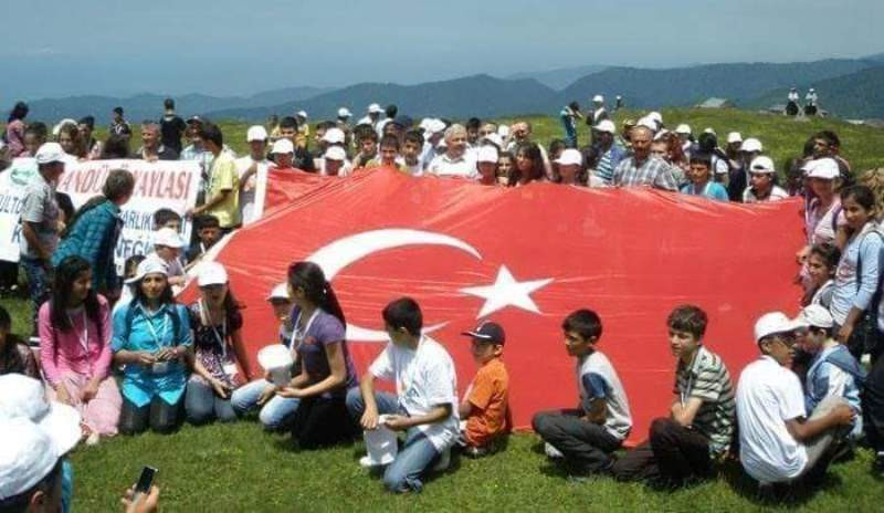 RİZE HANDÜZÜ YAYLASI’   TEMİZLENİYOR 