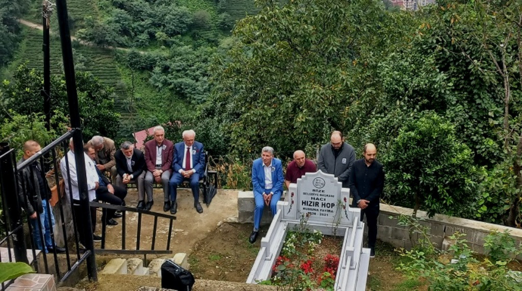 RİZE'DE MEZARI BAŞINDA ANILDI