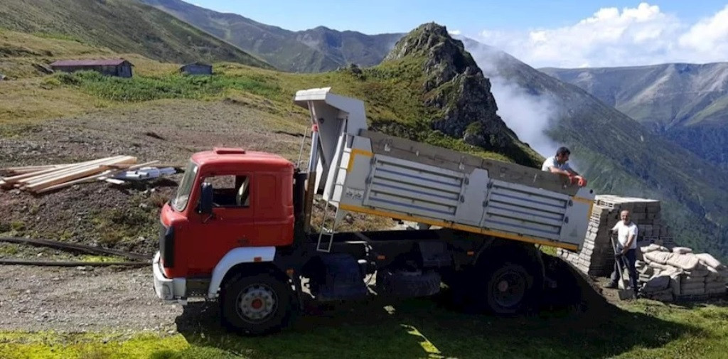 RİZE'DE YAYLADA MESCİT İNŞAATI