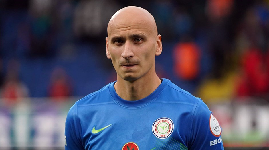 RİZESPOR TARAFTARI YÖNETİME SESLENDİ SHELVEY'İ KAÇIRMAYIN